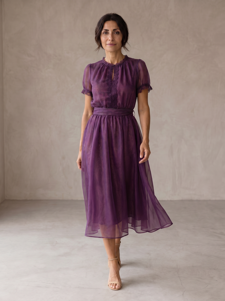 Felicity | Robe longue en mousseline bordée de dentelle